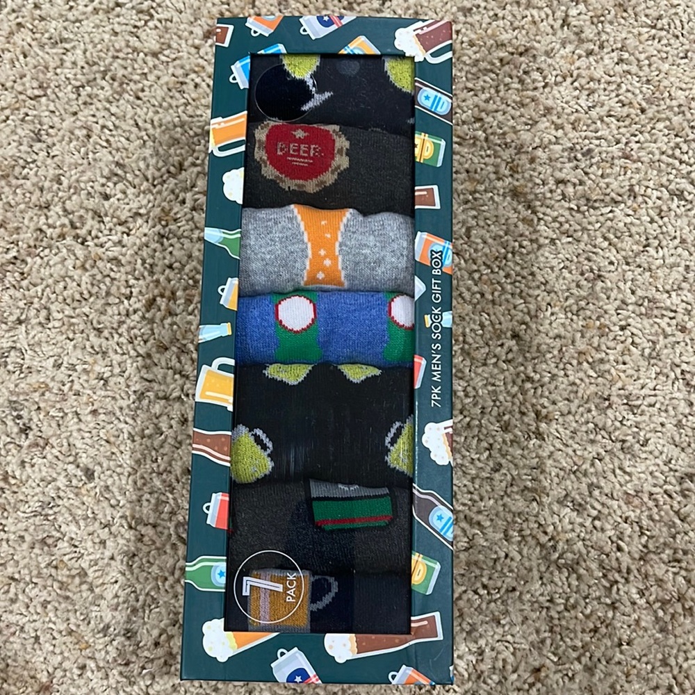 New 7 Days of Beer Socks gift box